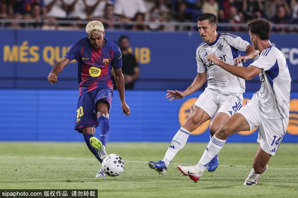 传奇齐声力挺，拉明·亚马尔能否问鼎金球奖？